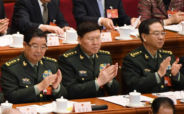 Pekin, marzec 2017 - generałowie jeszcze na trybunach. W środku - Zhang Yang (popełnił samobójstwo),