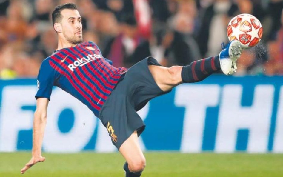 Sergio Busquets tydzień przed Euro zachorował na Covid-19. Hiszpanie do mistrzostw przygotowują się 