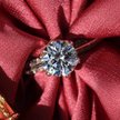 Największy producent biżuterii rezygnuje z diamentów