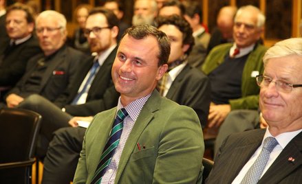 Sondaż: Norbert Hofer faworytem powtórzonej II tury wyborów prezydenckich w Austrii