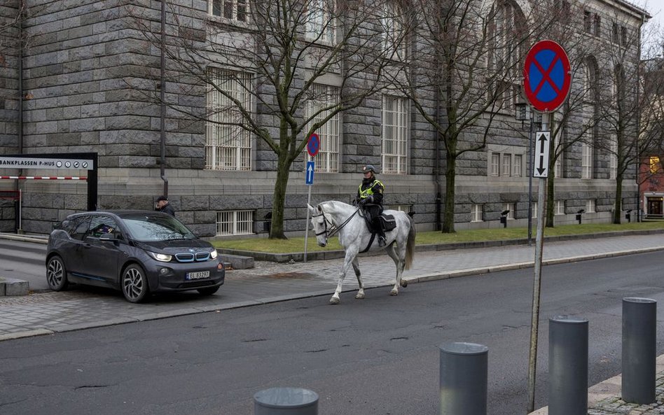 Tesla na ulicy w Oslo