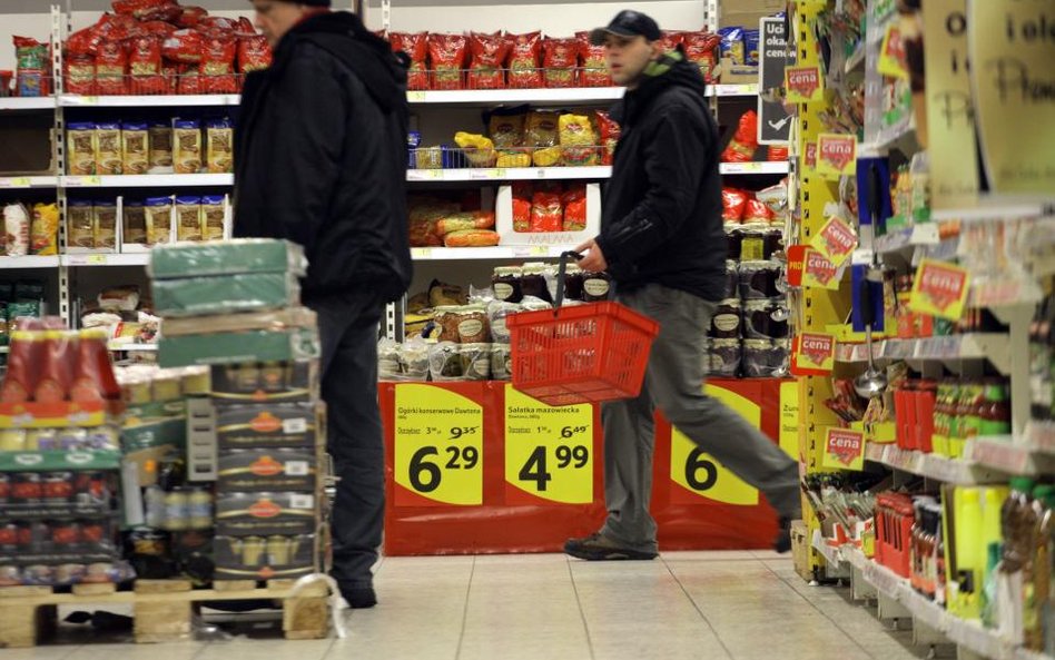 Koniec roku przywitamy z drożejącą żywnością