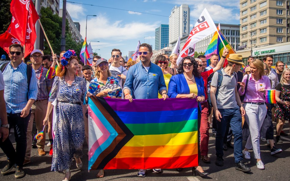 Rafał Trzaskowski wielokrotnie deklarował wsparcie dla społeczności osób LGBT, m.in. poprzez udział 