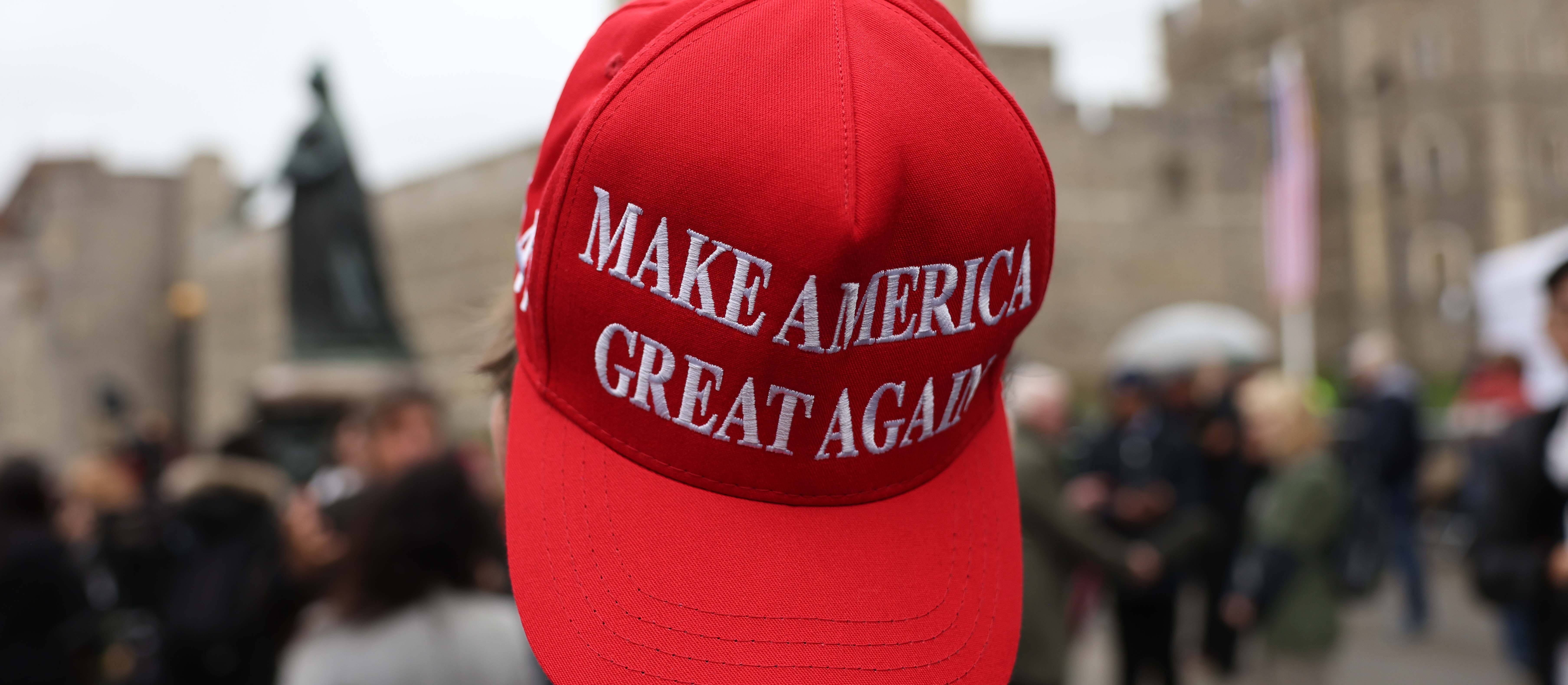 Марек А. Цихоцки: Является ли MEGA для европейских правых даром с небес?