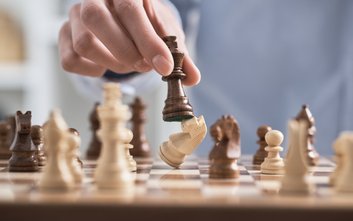 Większość warszawskich szkół podstawowych zamierza kontynuować bądź wprowadzić edukację szachową w k