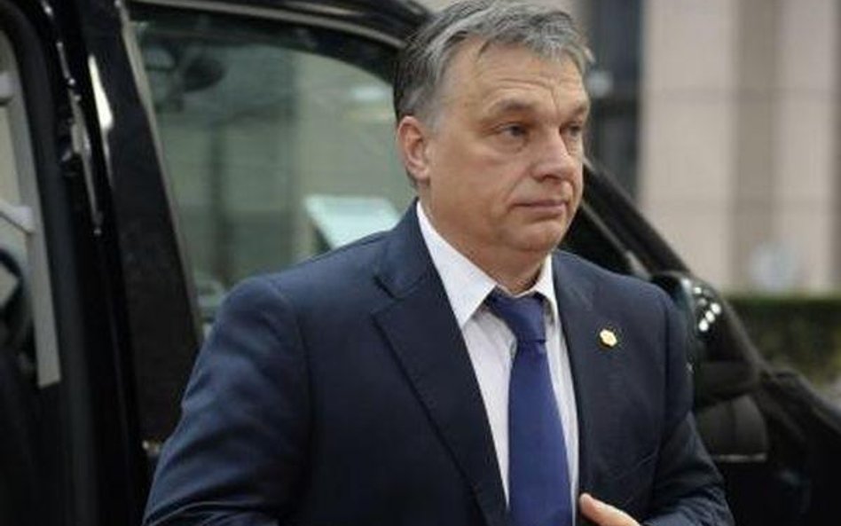 Viktor Orbán musi zdecydować, czy iść na wschód czy na zachód