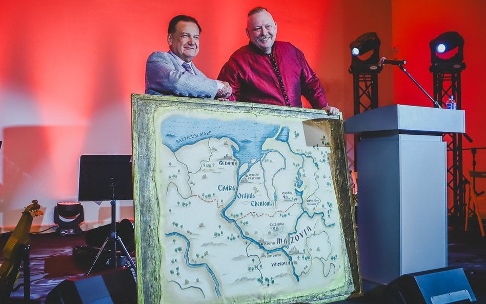 W ramach obchodów jubileuszu powstał film „Biały rycerz. Porwanie księcia Janusza”. Twórca filmu prz