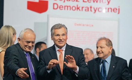 Koledzy z czasów studenckich. Konwencja wyborcza SLD, 10 września 2011 roku. Od lewej: Leszek Miller