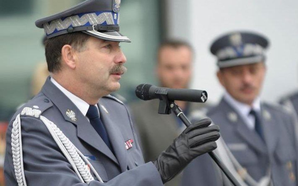 Część policyjnych związkowców twierdzi, że nadinsp. Krzysztof Gajewski dąży do nieuzasadnionego rozb