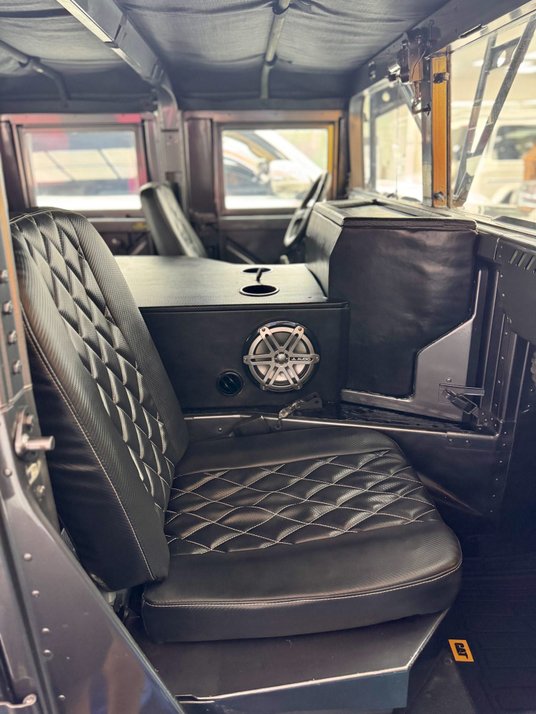 Za kierownicą tej bestii można ruszać w każdy teren.