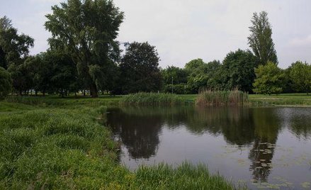 Obrót ziemią przybiera na sile