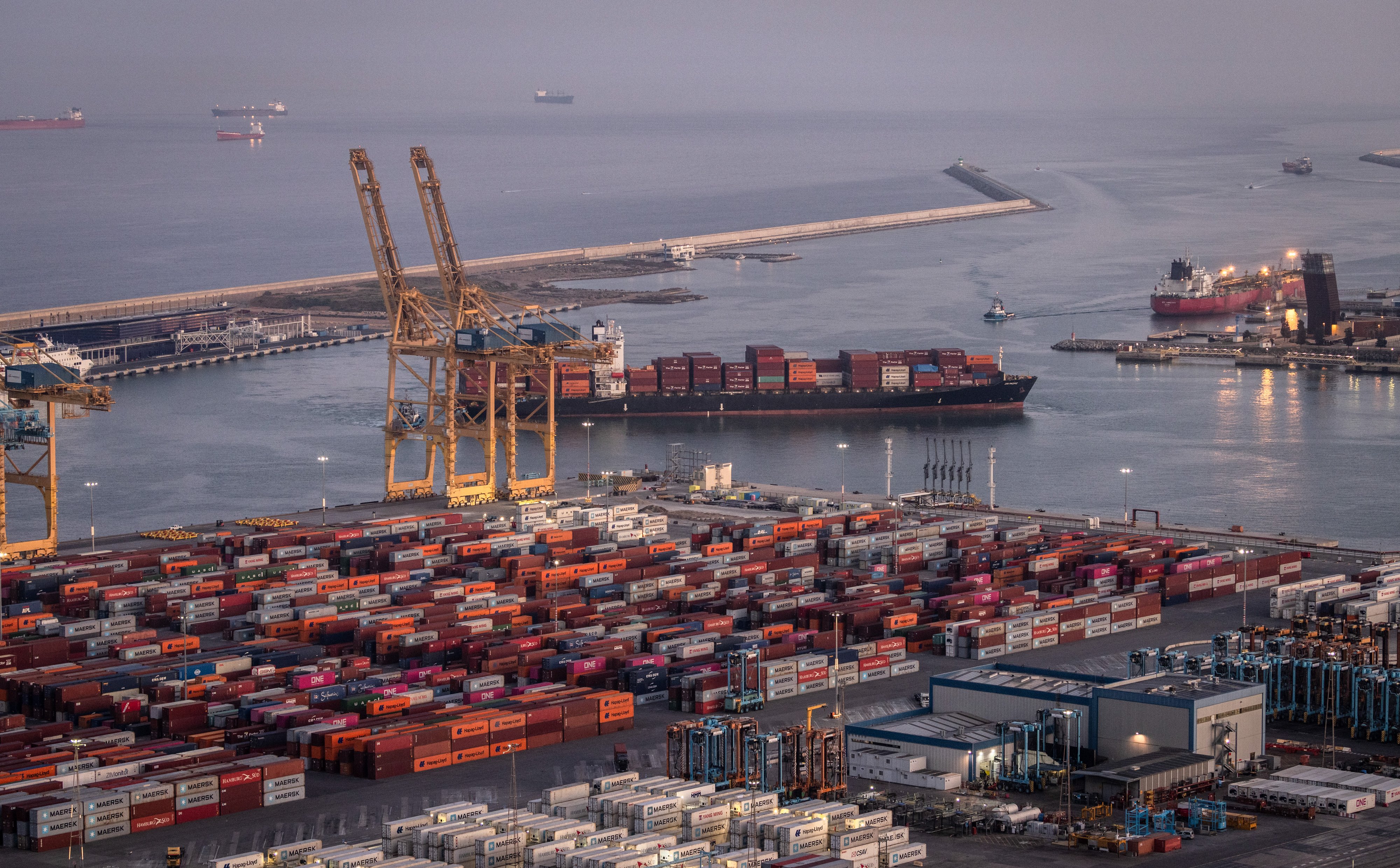 Bruksela chce rozmawiać z Waszyngtonem o cłach. Proponuje rozwiązanie