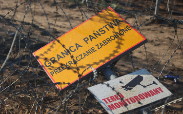 Uszkodzenia ogrodzenia na granicy polsko-białoruskiej