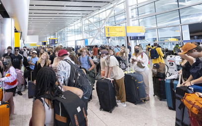 Koniec wakacji, chaos trwa. Lotnisko Heathrow nie odprawi miliona pasażerów