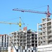 Nowela ustawy deweloperskiej nakłada nowe obowiązki na firmy budujące osiedla. Zdaniem ekspertów odb