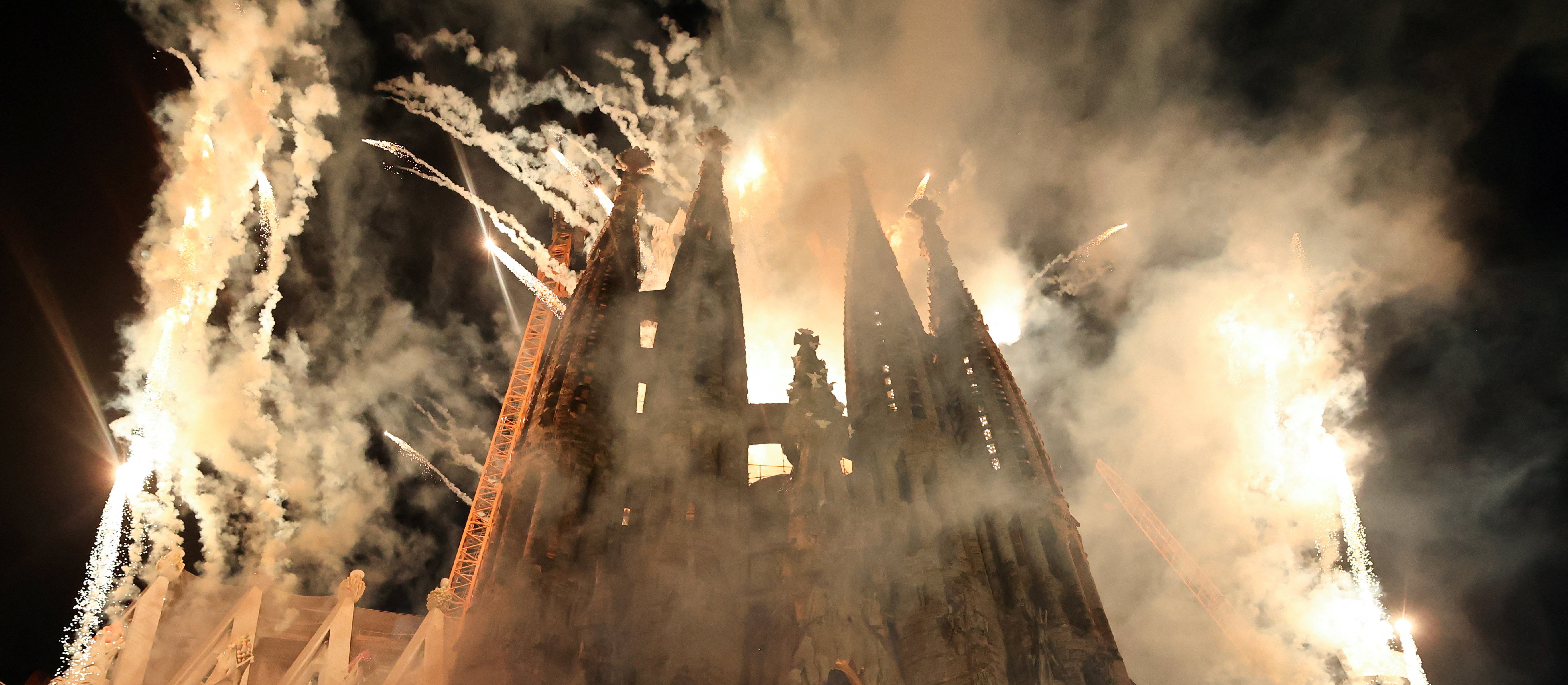 Ukończona po 144 latach Sagrada Familia otwarta z udziałem papieża i dronów