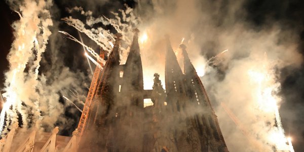 Ukończona po 144 latach Sagrada Familia otwarta z udziałem papieża i dronów
