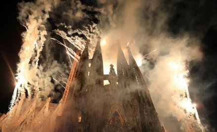 Ukończona po 144 latach Sagrada Familia otwarta z udziałem papieża i dronów