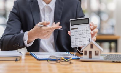 Czy warto przekazać nieruchomość do fundacji rodzinnej