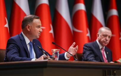 Prezydenci Polski i Turcji rozmawiali o zwolnieniu turystów z testów na koronawirusa