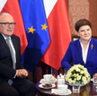 Wiceprzewodniczący Komisji Europejskiej Frans Timmermans i premier Beata Szydło