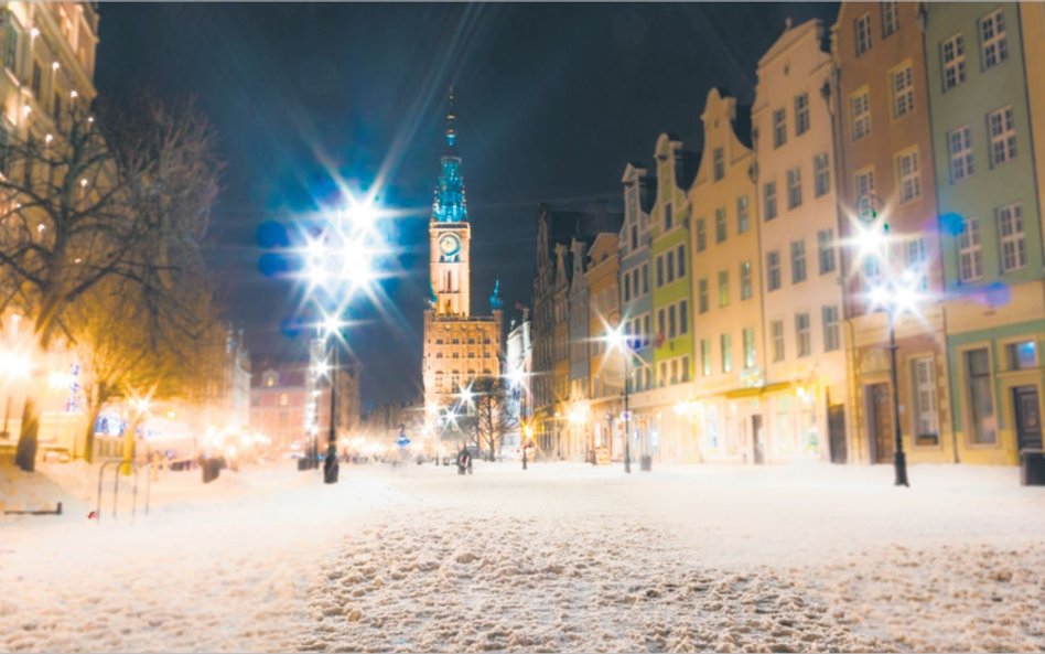 Rosnące koszty oświetlenia  i ogrzewania urzędów, szkół, domów kultury itp., mocno obciążają samorzą