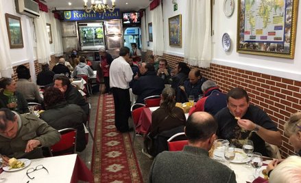 Hiszpania: Restauracja "Robin Hood" karmi bezdomnych