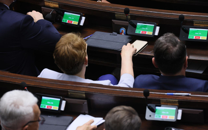 Krajowy System e-Faktur będzie obowiązkowy. Sejm odrzucił veto Senatu