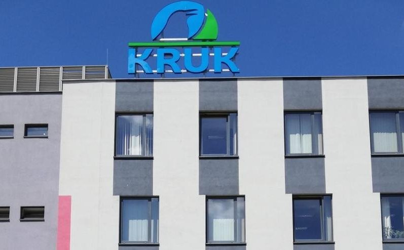 Krukowi znów powiało pod skrzydła