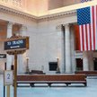 Nieczynny z powodu epidemii hall dworca kolejowego Union Station w Chicago. W normalnych warunkach k