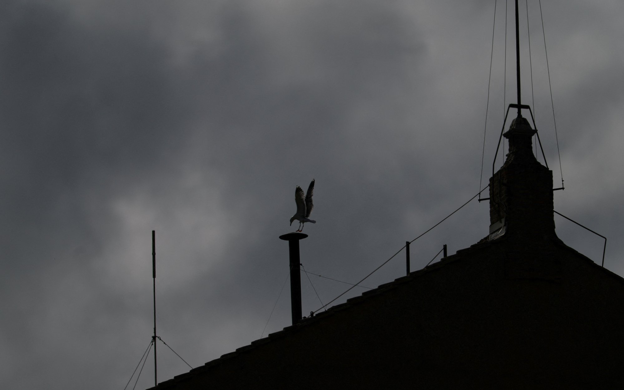 Czy wybrano nowego papieża? Nad Kaplicą Sykstyńską pojawił się dym