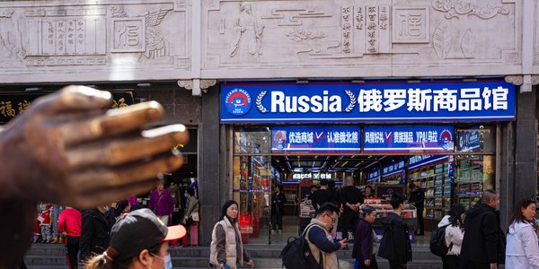 Rosja stała się wasalem Chin. Rośnie zależność od technologii i szlaków dostaw