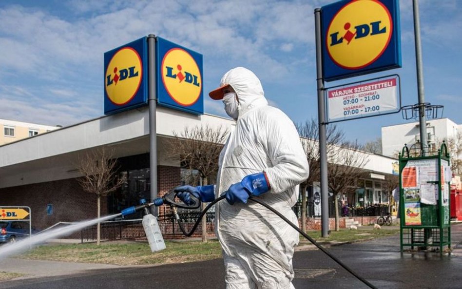 Lidl sprzedaje buty z ekologicznego plastiku