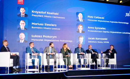 Uczestnicy debaty podczas Ogólnopolskiej Konferencji BGK dla JST