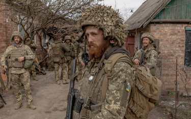 Wielu ukraińskich żołnierzy walczy już od ponad dwóch lat. Na razie nie wrócą do swoich domów. Na zd