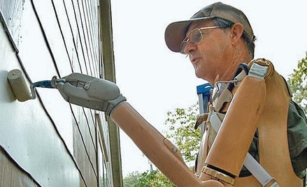 Myśli Jesse’go Sullivana sterują ruchem jego rąk