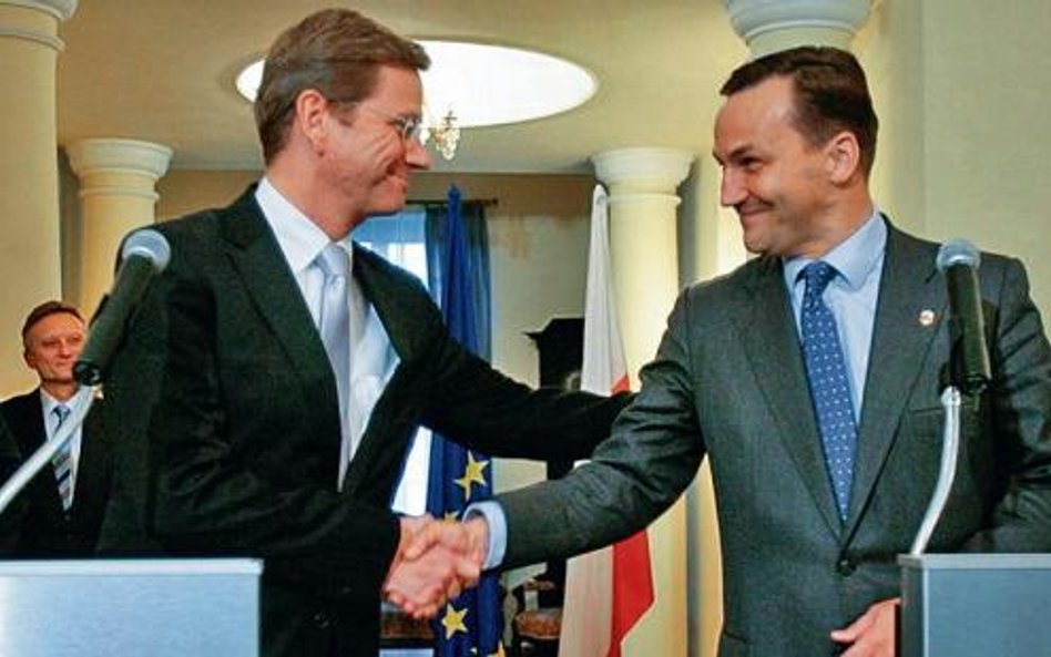 Guido Westerwelle podkreślił, że to nie przypadek, iż w pierwszą podróż jako szef dyplomacji udał si