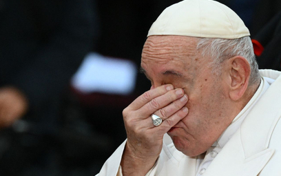 Papieskie łzy podczas modlitwy o pokój w Ukrainie