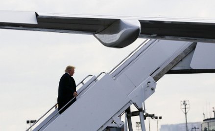 Propozycja Trumpa: 25 mld dolarów dla linii lotniczych