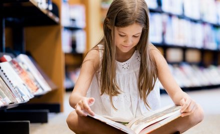 Sprzedaż książek w Wielkiej Brytanii rośnie, dzięki dzieciom