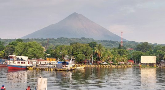 Nikaragua leży w strefie pacyficznego pierścienia ognia, przez co jest narażona na erupcje wulkanów 