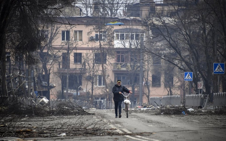 Kułeba: Mariupol może być czerwoną linią