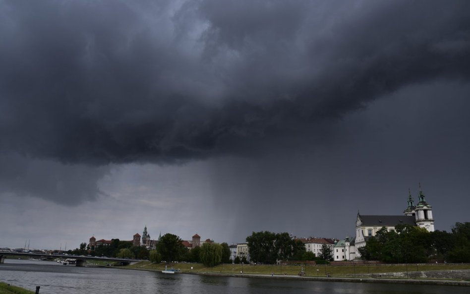 Coraz częstsze są ekstremalne zjawiska pogodowe, w tym gwałtowne ulewy