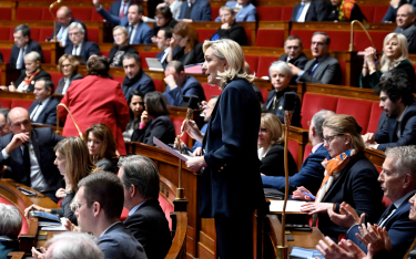 Dla 48 proc. Francuzów Marine Le Pen reprezentuje „patriotyczną prawicę przywiązaną do tradycyjnych 