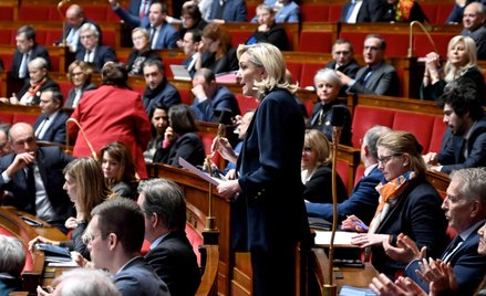 Dla 48 proc. Francuzów Marine Le Pen reprezentuje „patriotyczną prawicę przywiązaną do tradycyjnych 