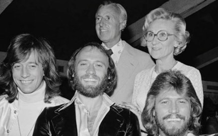 BARBARA GIBB (17 LISTOPADA 1920 R. – 12 SIERPNIA 2016 R.) Barbara Gibb, matka trzech członków zespoł