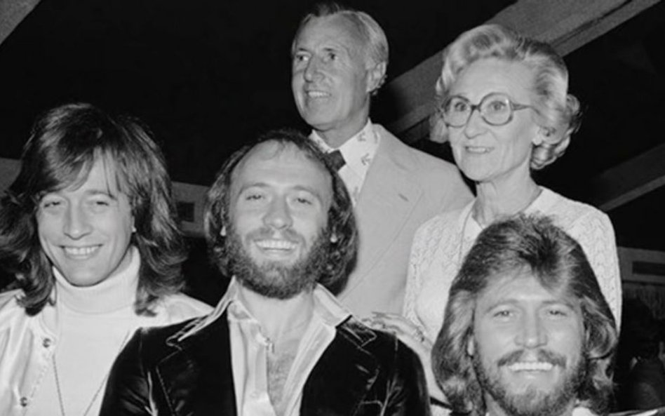 BARBARA GIBB (17 LISTOPADA 1920 R. – 12 SIERPNIA 2016 R.) Barbara Gibb, matka trzech członków zespoł