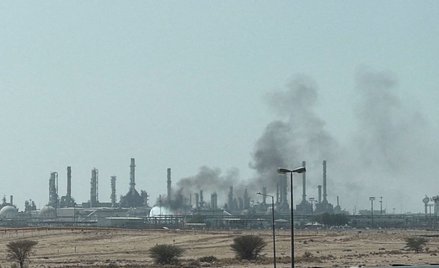 Pożar w rafinerii Aramco na południe od Rijadu, Arabia Saudyjska, 3 października 2026 r.