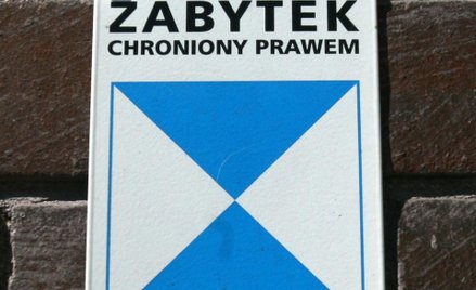 Starostowie będą odpowiadać za właściwe oznakowanie zabytków