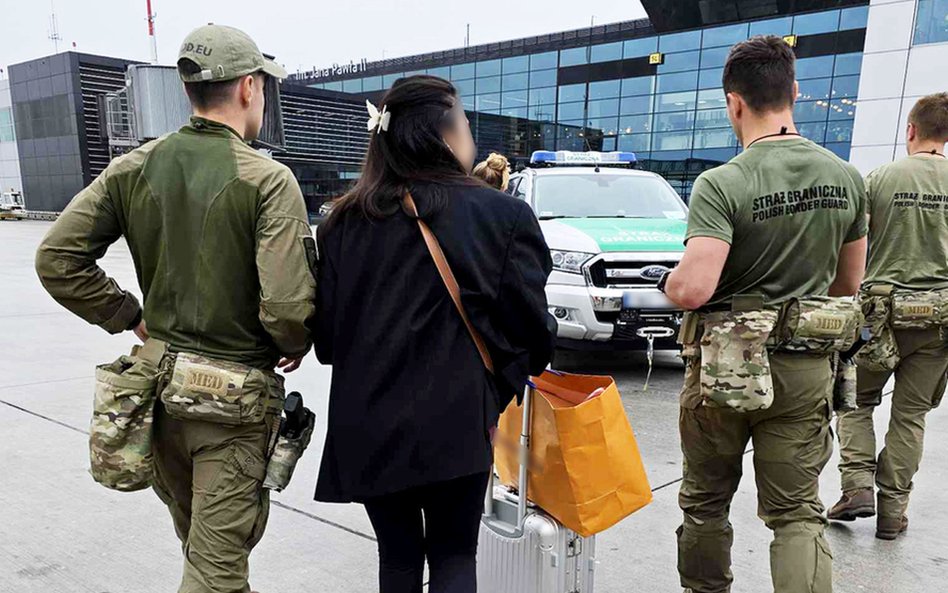 W sprawie z tego roku, gdzie występuje 1500 pokrzywdzonych na sumę 75 mln zł, grupą kierowały osoby 